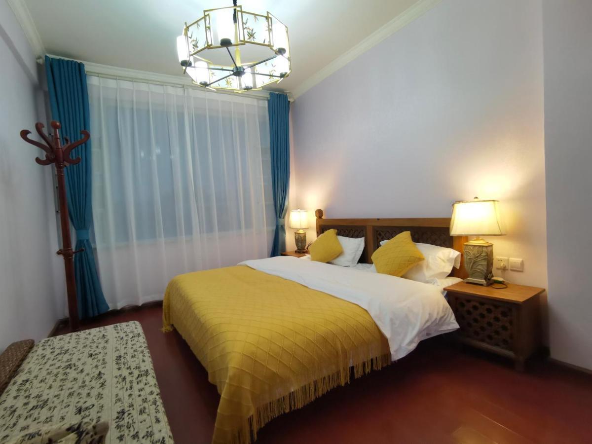 Mama Naxi Guesthouse Лицзян Экстерьер фото