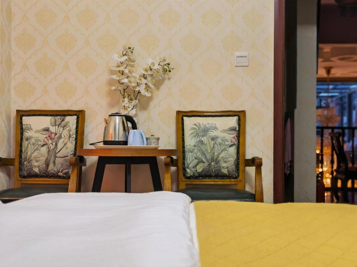 Mama Naxi Guesthouse Лицзян Экстерьер фото