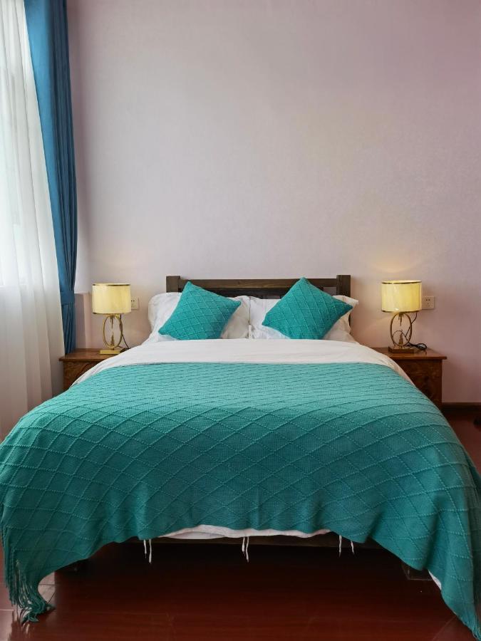 Mama Naxi Guesthouse Лицзян Экстерьер фото