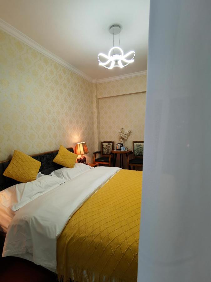 Mama Naxi Guesthouse Лицзян Экстерьер фото
