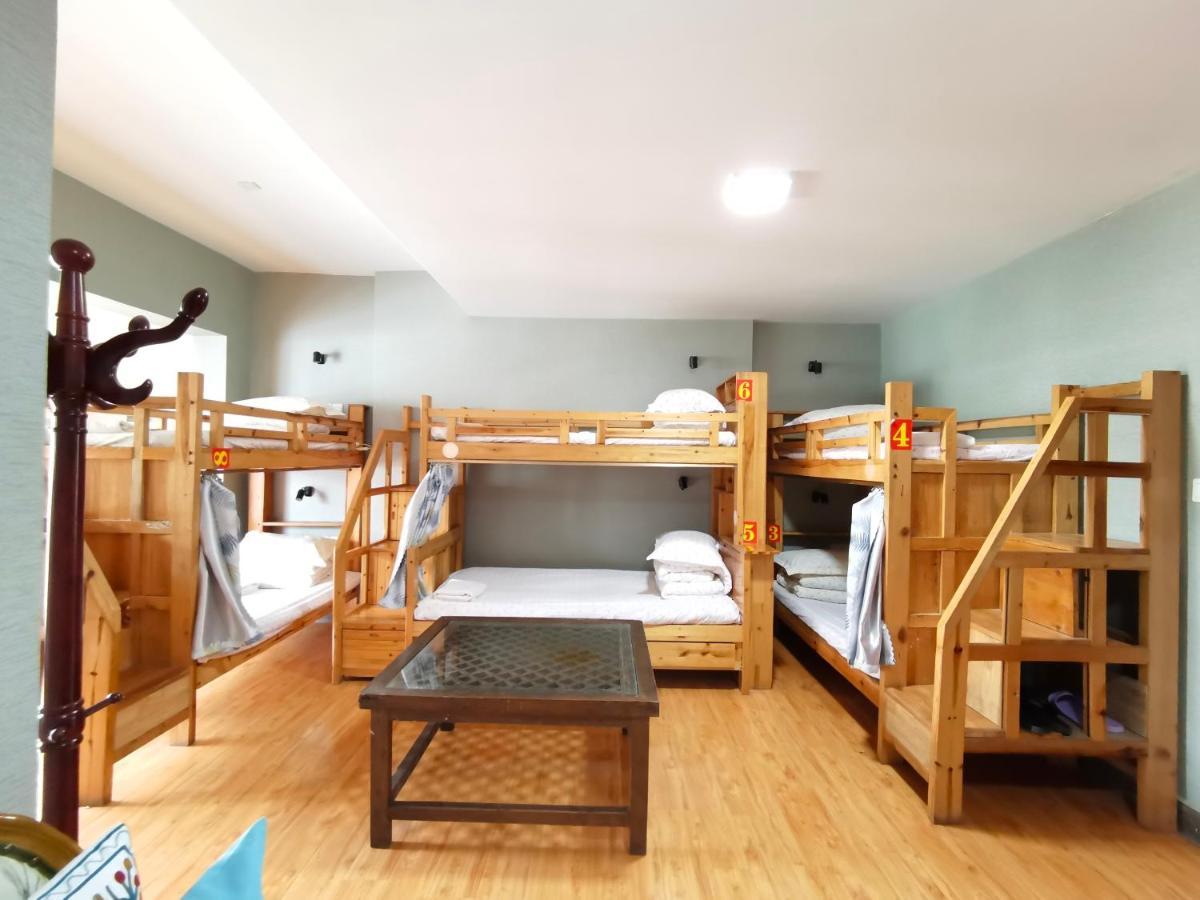 Mama Naxi Guesthouse Лицзян Экстерьер фото