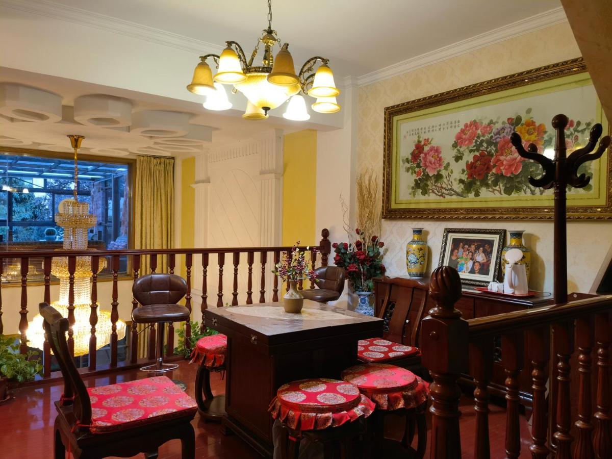 Mama Naxi Guesthouse Лицзян Экстерьер фото